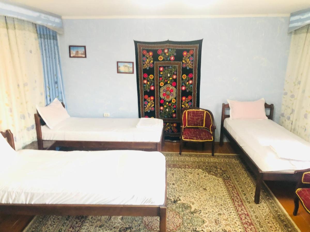 Ali Nur Hotel Bukhara Bagian luar foto